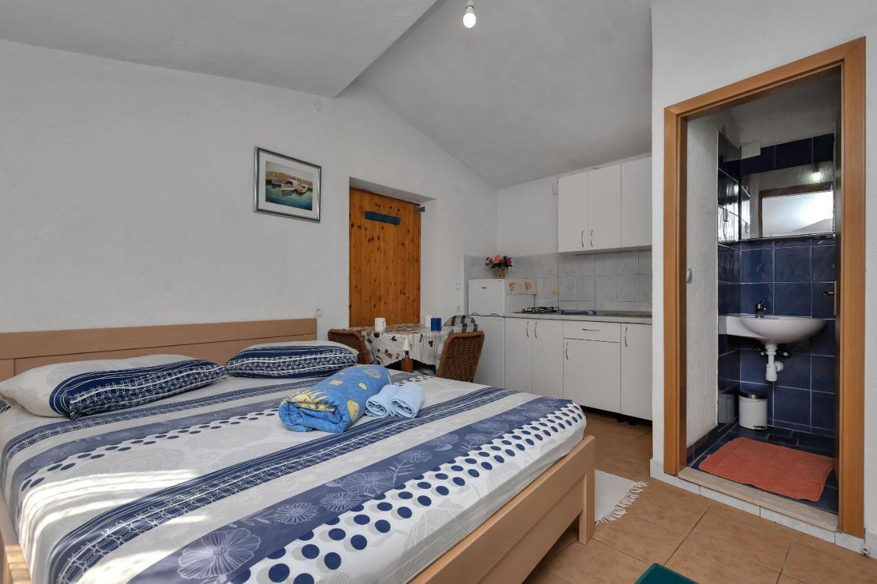 Apartment Nikola *