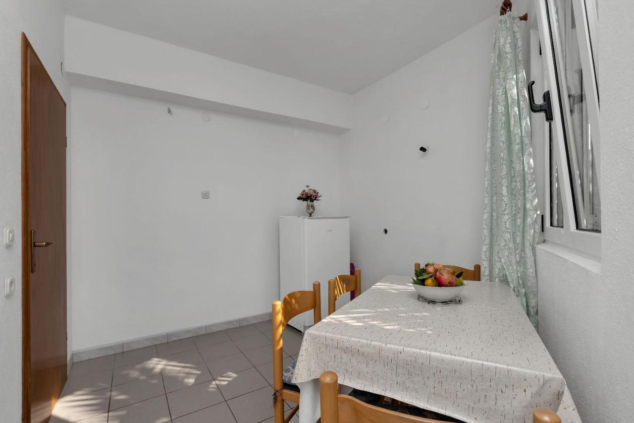 Nikola Apartment Bogomolje